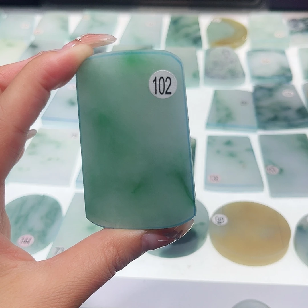 定制翡翠未镶嵌异**-翡翠