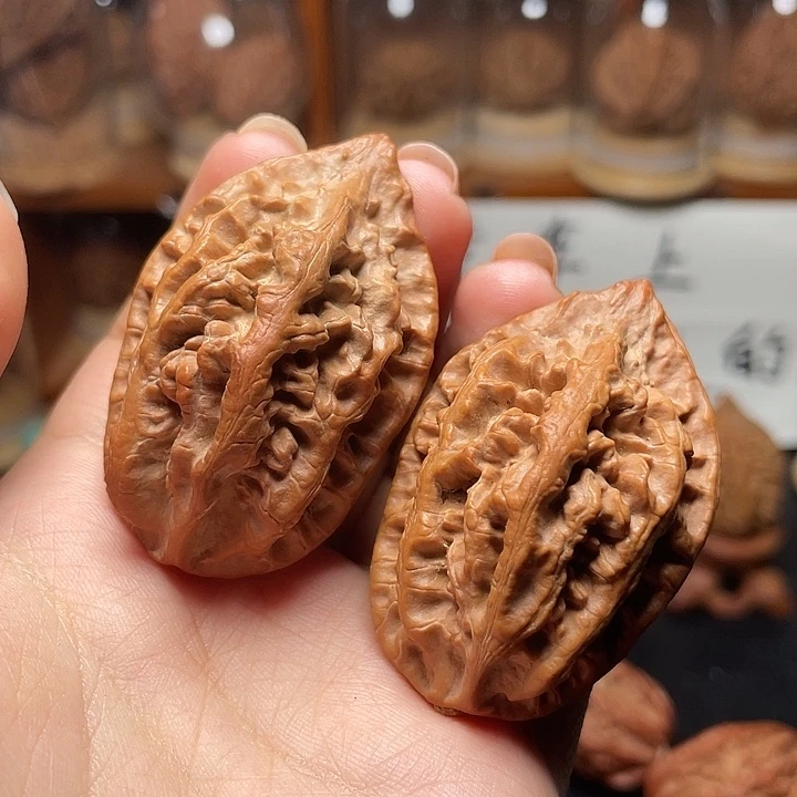文玩核桃把件金刚纹