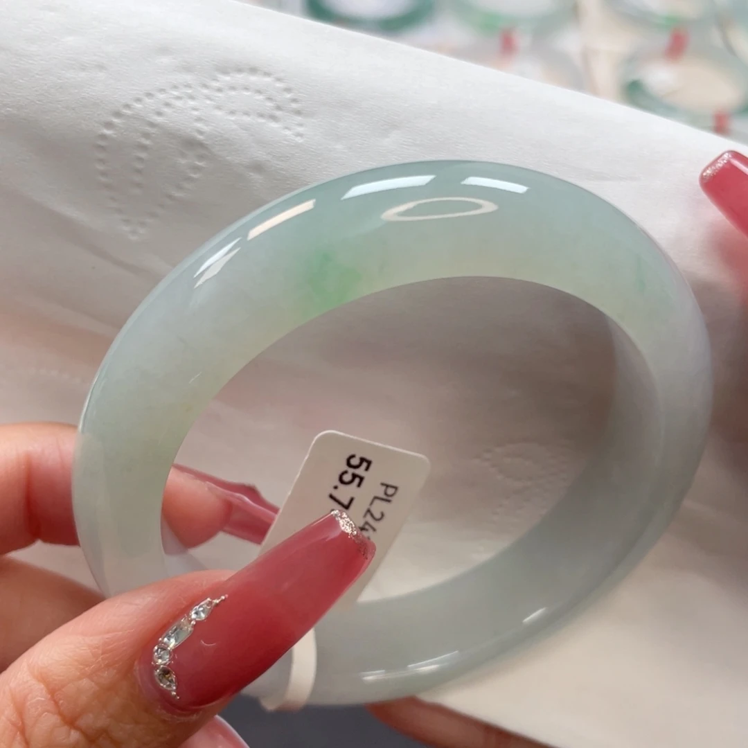 【闪购商品】翡翠手镯未镶嵌糯冰晴底飘抹绿55.7圈9号