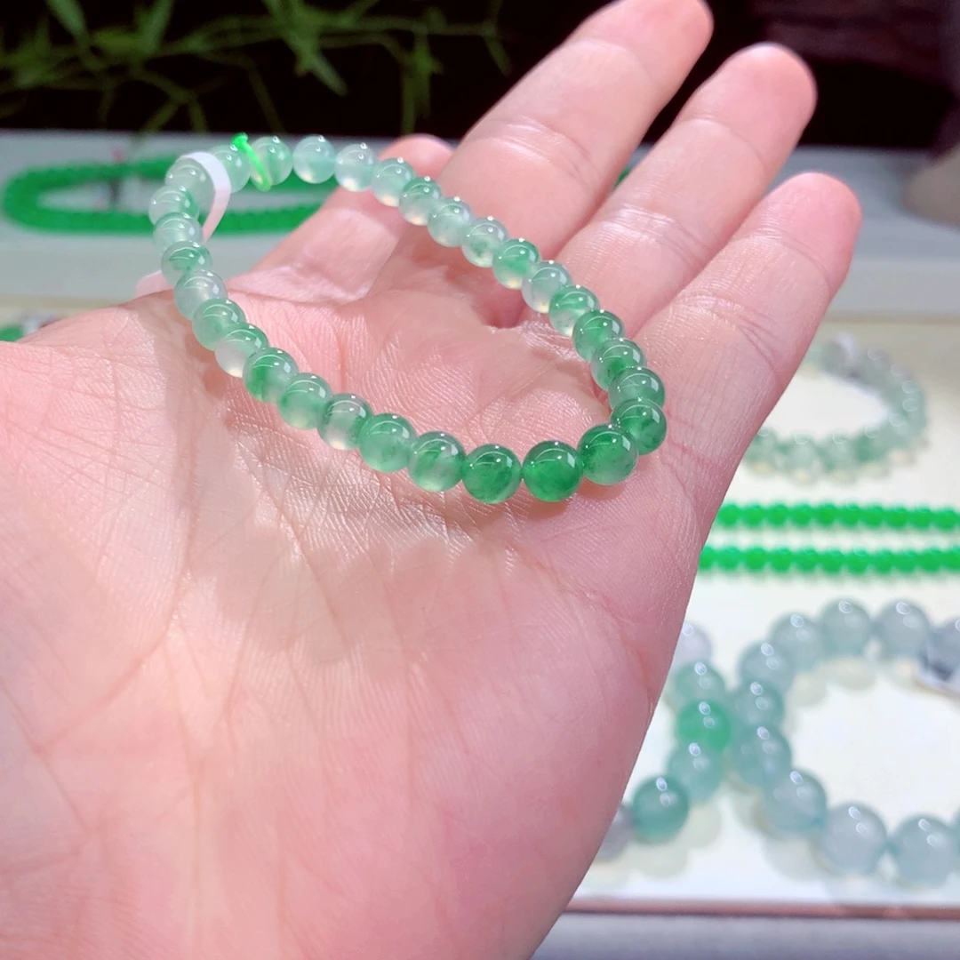 翡翠未镶嵌手链卡