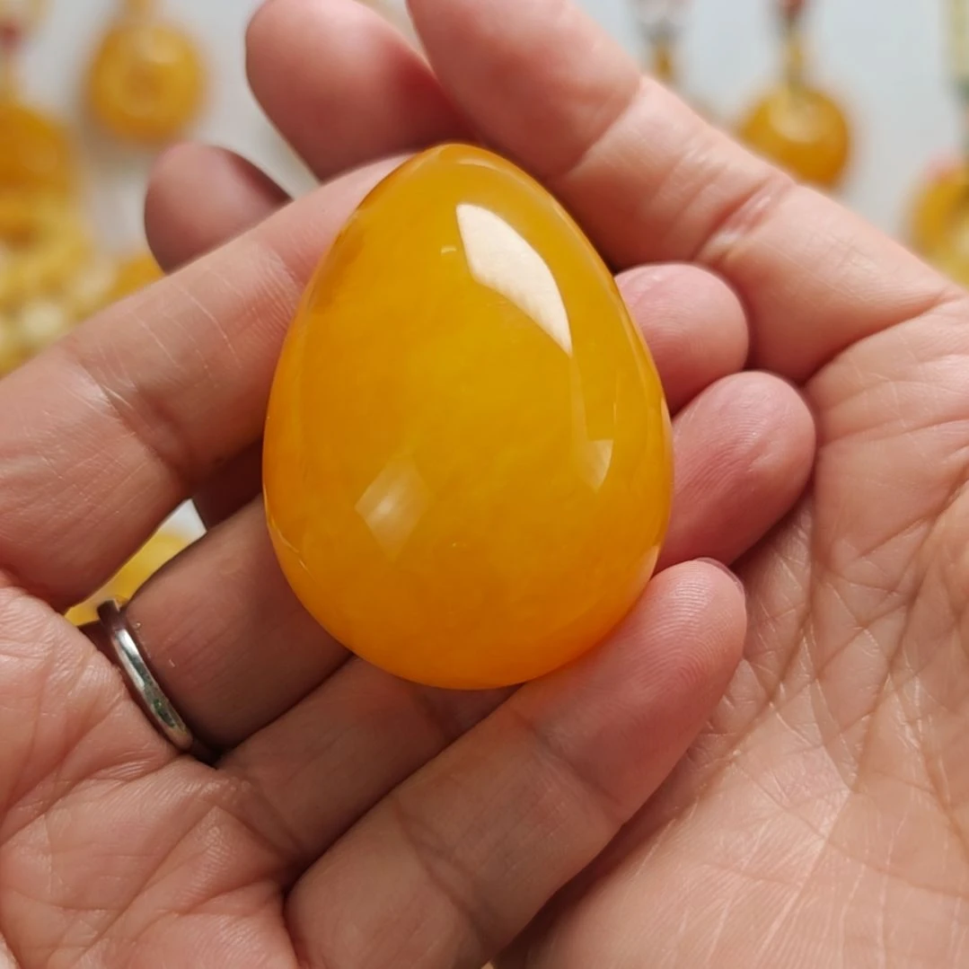 蜜蜡吊坠(赠链)未镶嵌