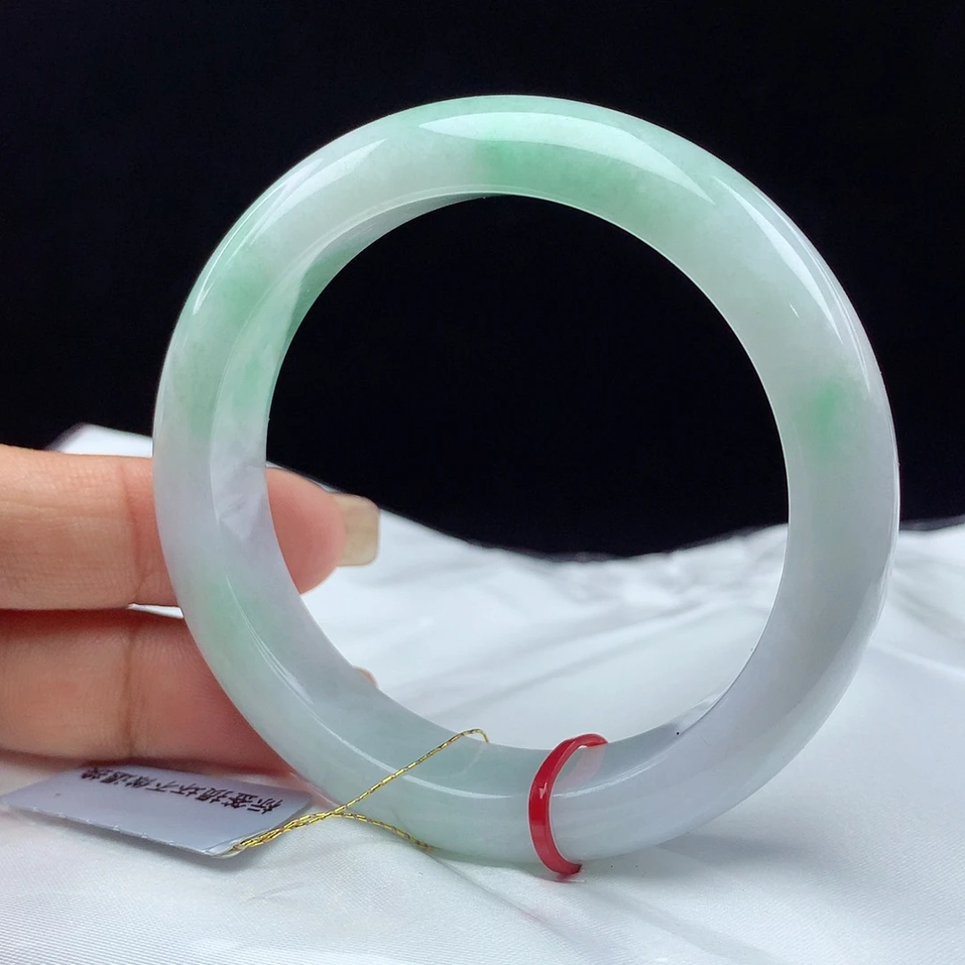 翡翠手镯未镶嵌55圈 0320