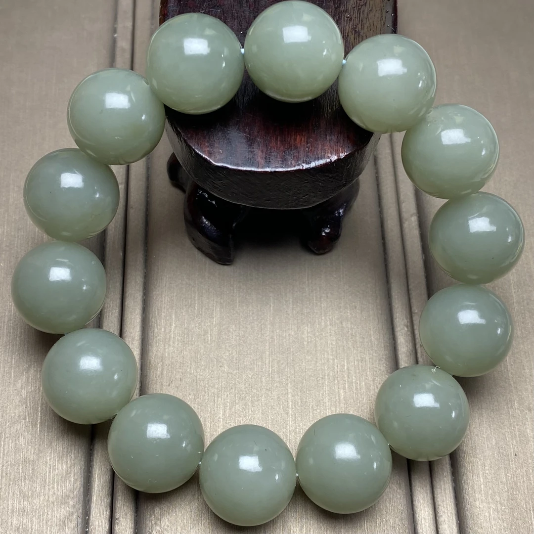 天然和田玉新疆且末蓝天空蓝16mm圆珠手串微黑点细腻油润一物一证