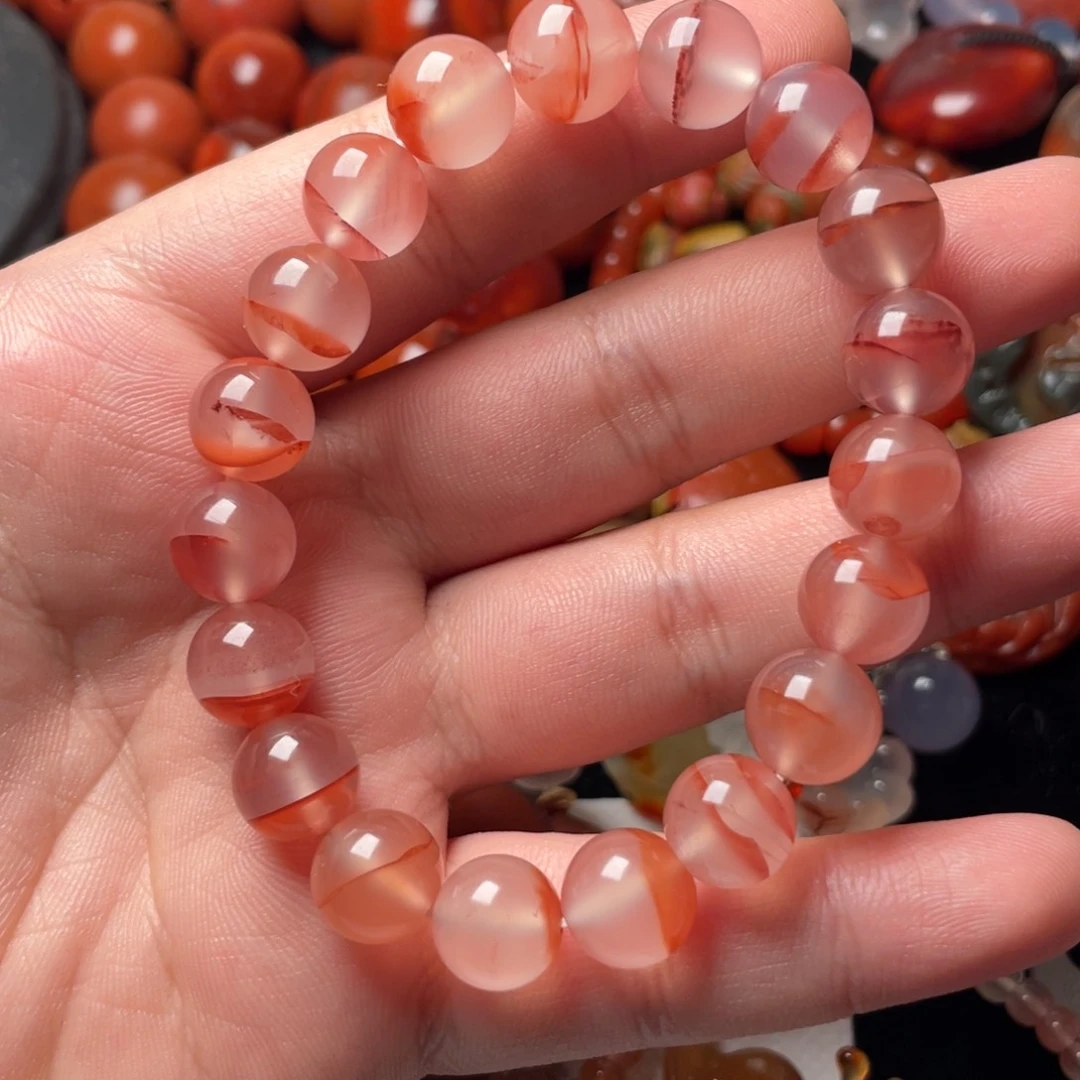 南红玛瑙吊坠未镶嵌