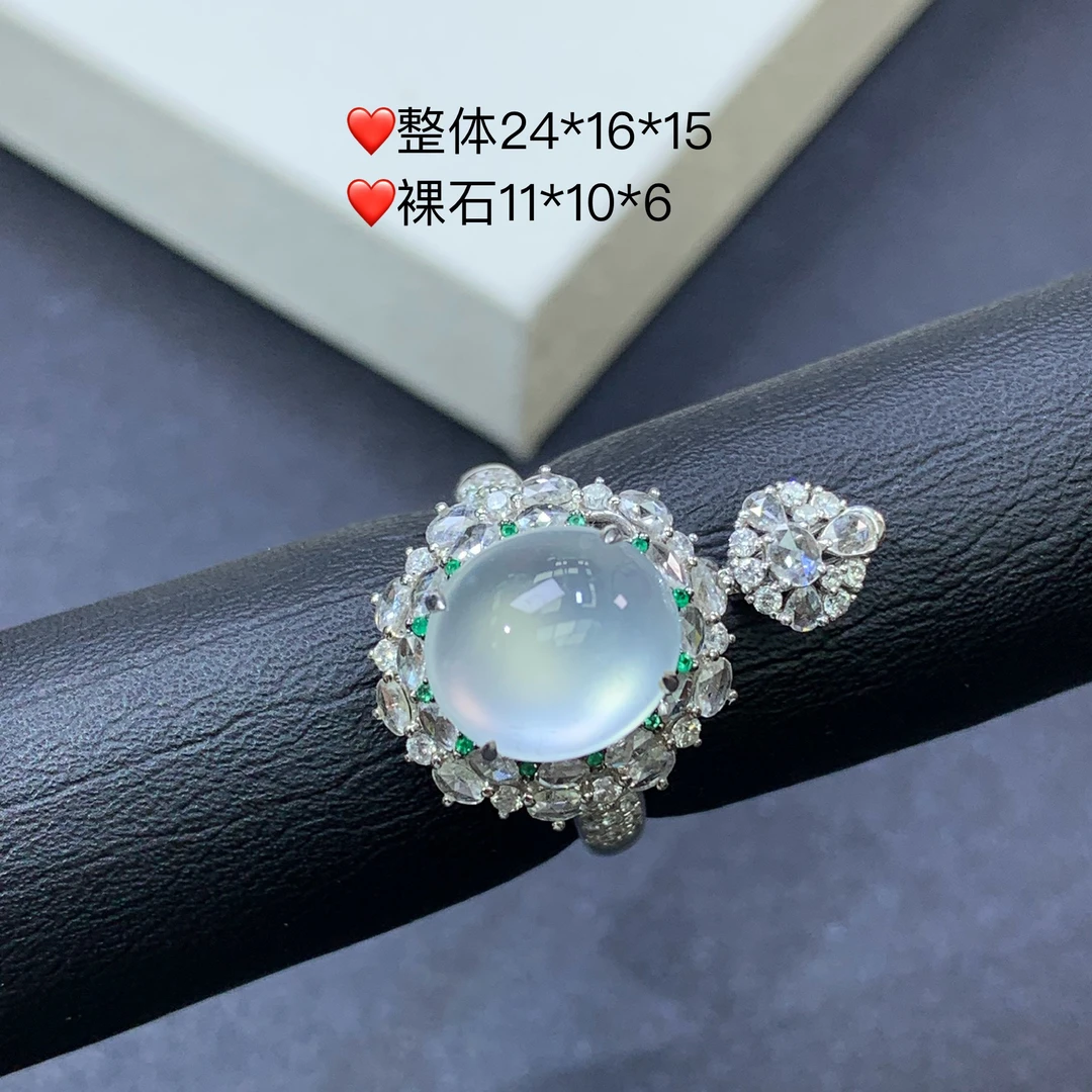 新品推荐·18K金极光茅台白白冰蛋面翡翠玉石缅A戒指吊坠两用款
