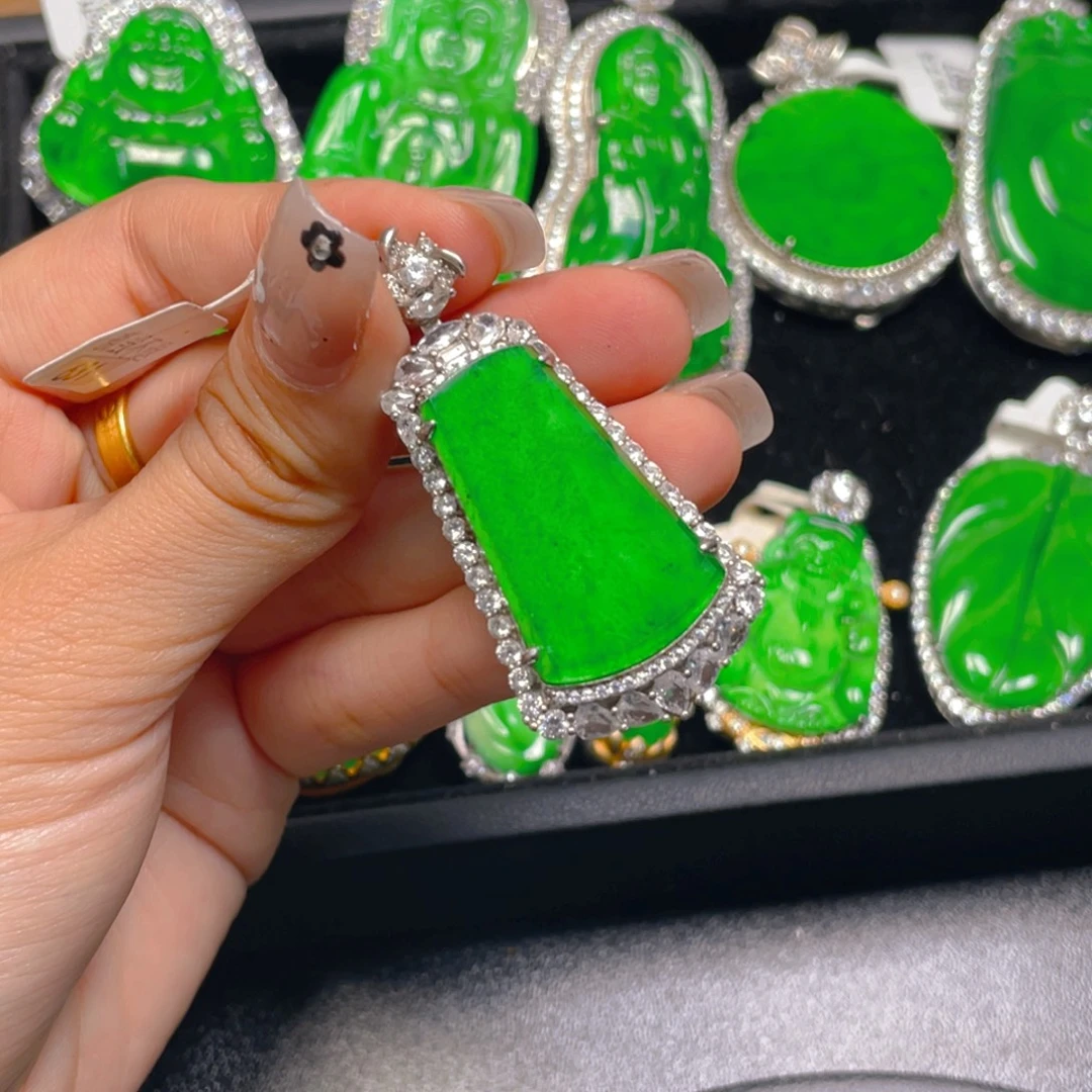 翡翠未镶嵌吊坠(不含链)