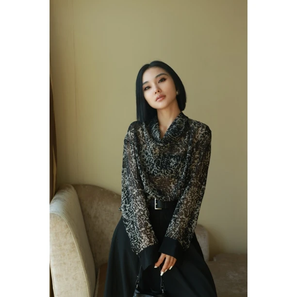 【妙妙精选】HUANGNAJI魅惑-时尚气质桑蚕丝豹纹花衬衣1232