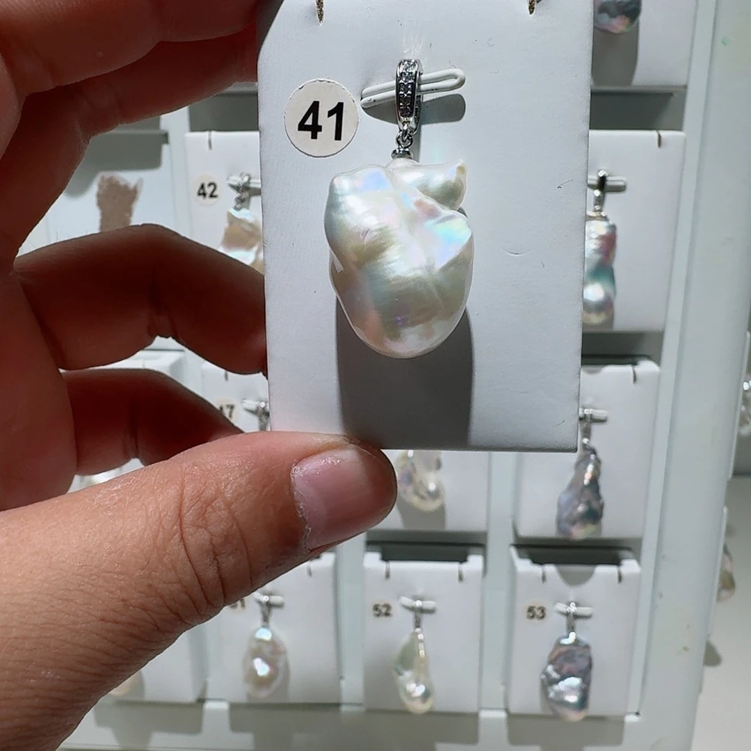 淡水珍珠合金颈饰