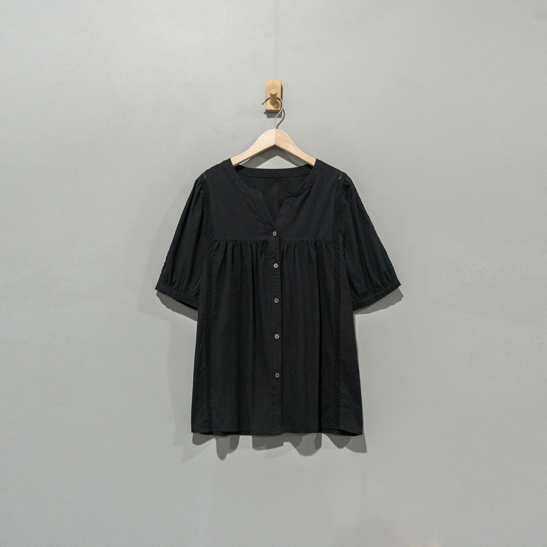 【且听风吟】0114600文艺棉复古V领镂空百搭上衣  衣长68胸围120