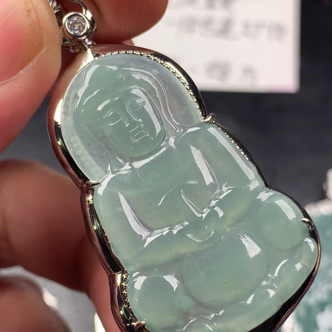 颈饰未镶嵌翡翠观音
