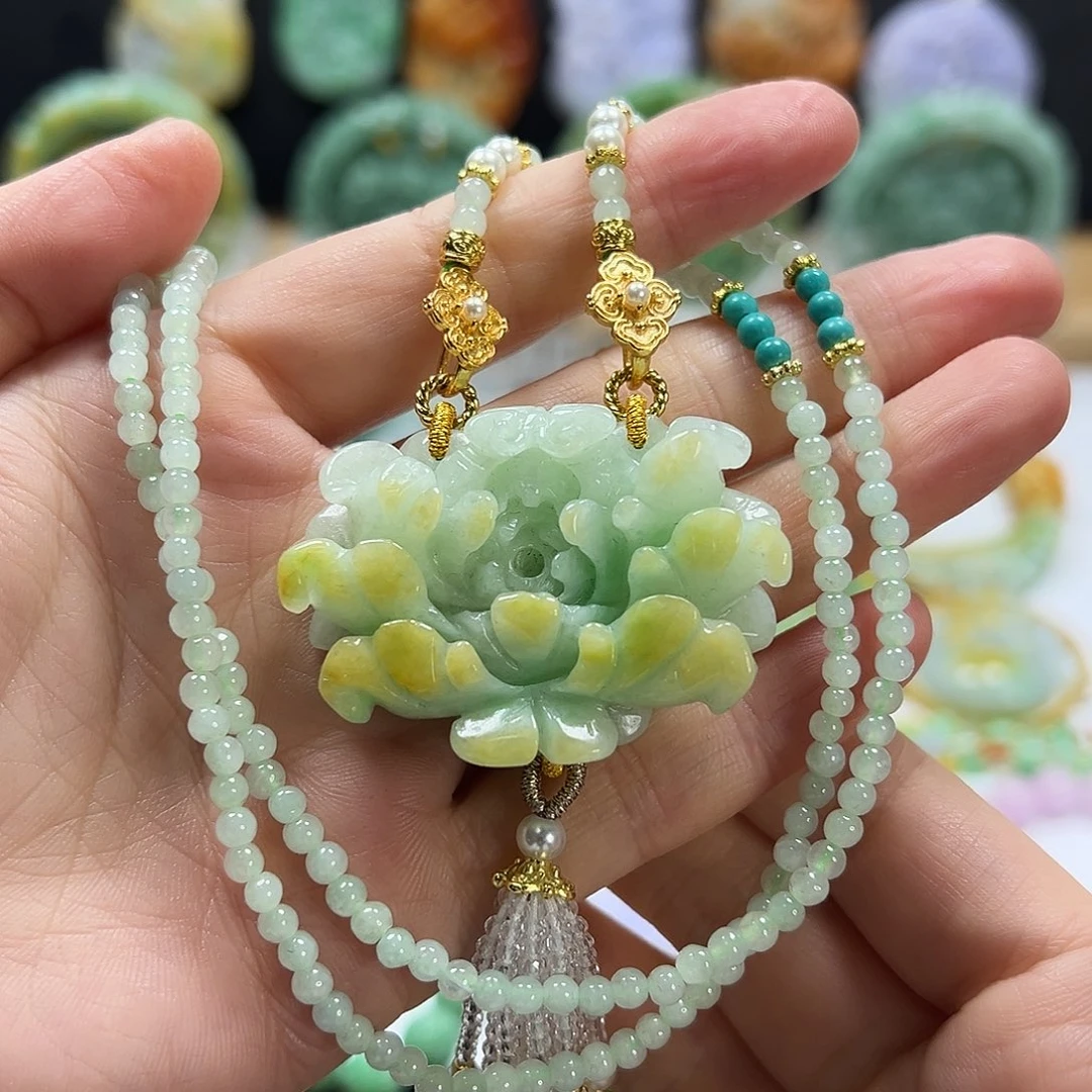 翡翠未镶嵌颈饰吊坠