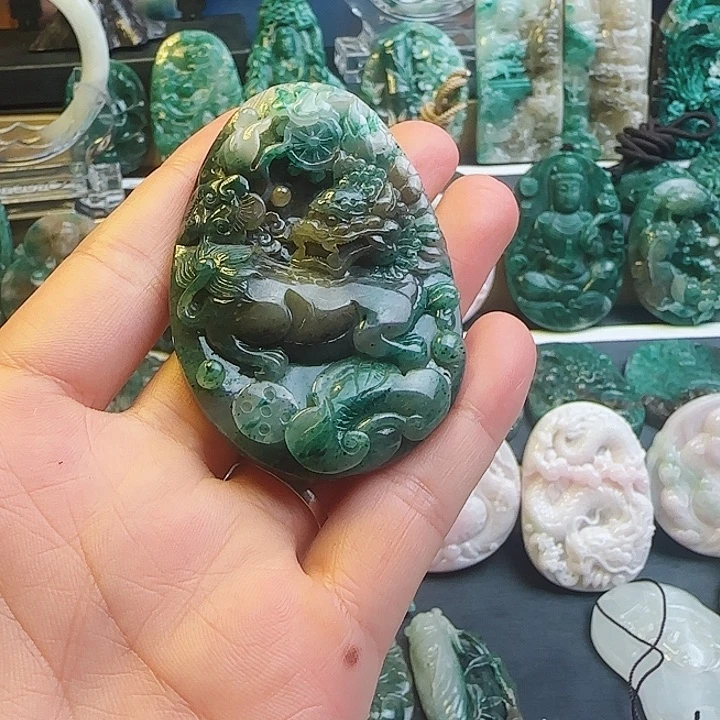未镶嵌独山玉颈饰