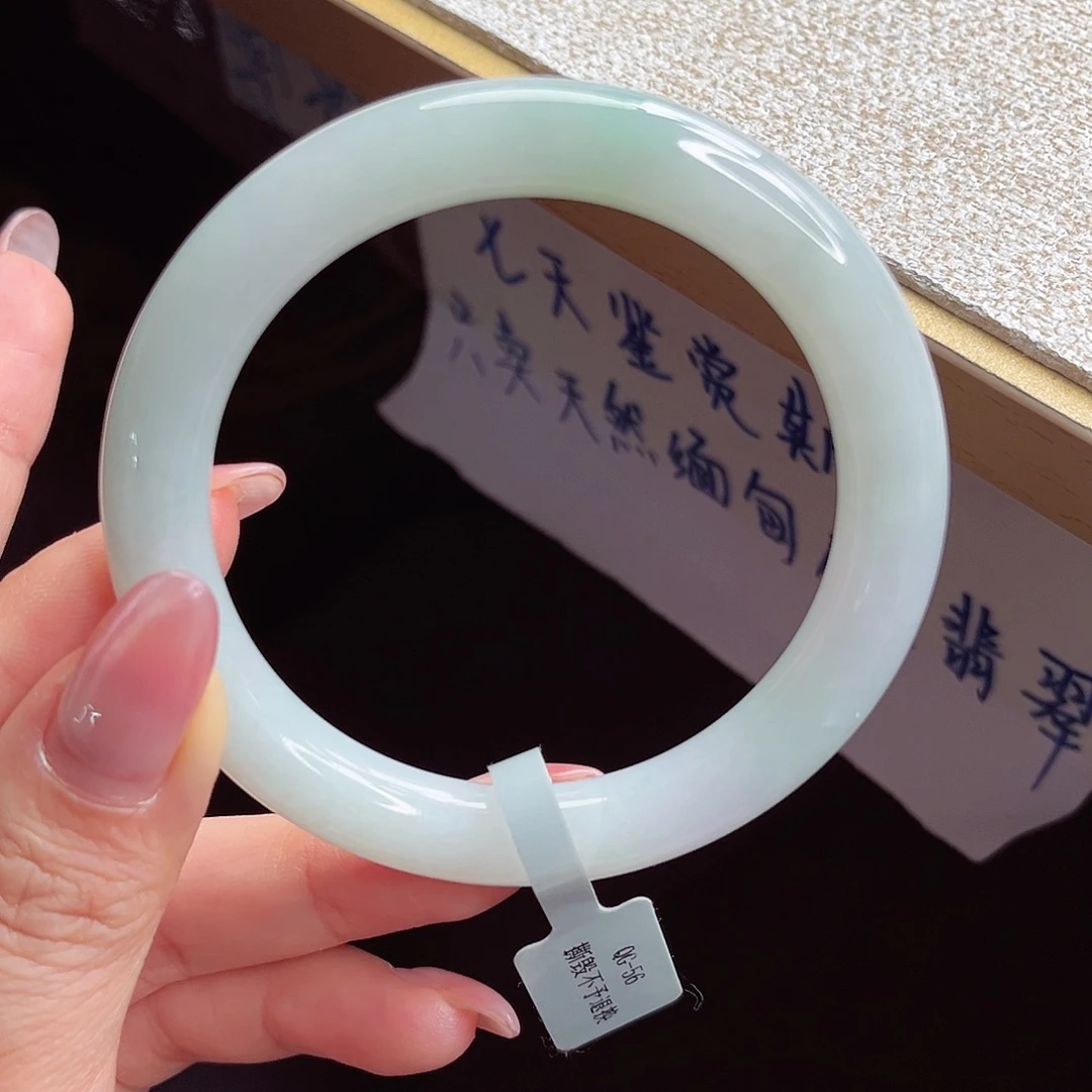 翡翠未镶嵌手镯手镯