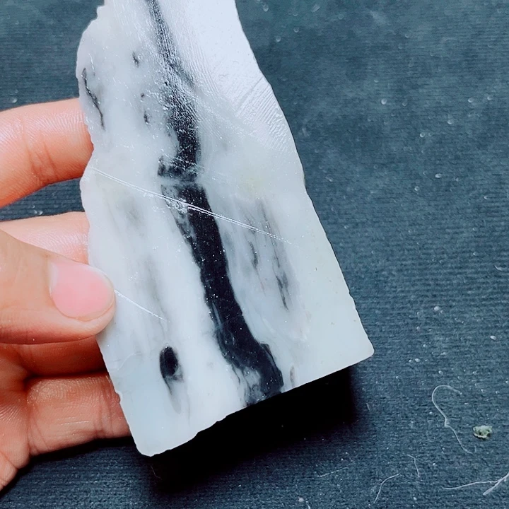 和田玉（糖玉）未镶嵌珠宝奇石