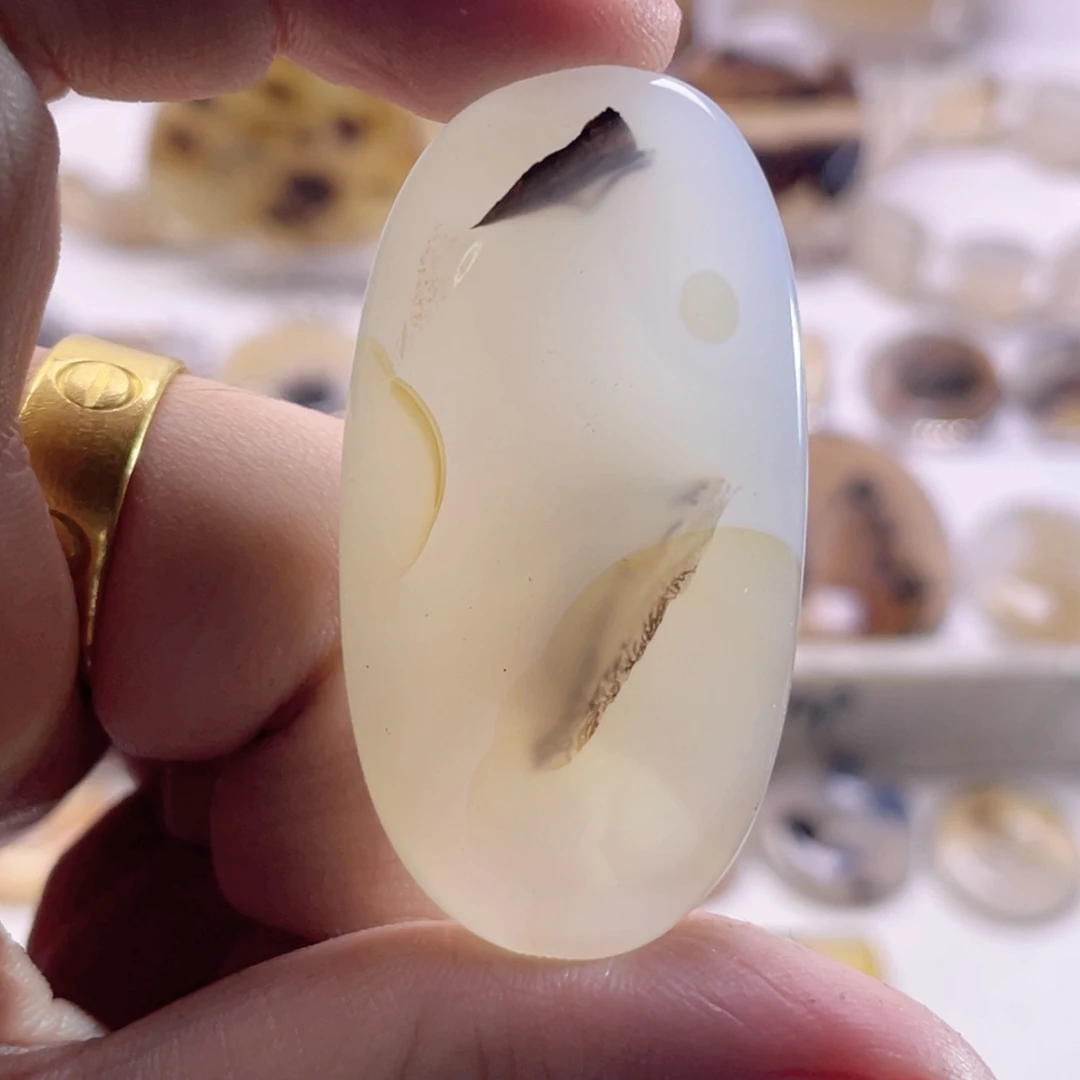 玛瑙/玉髓未镶嵌珠宝奇石