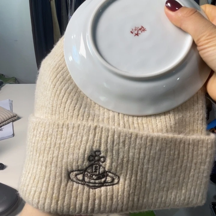 瓷片78。。。。。。。。。。。。。。