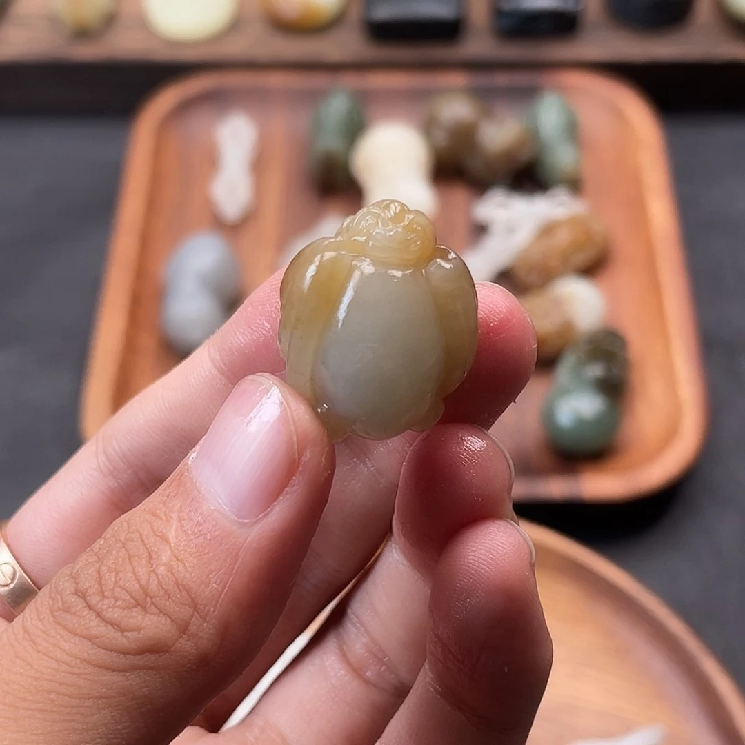 定制和田玉蝙蝠福报