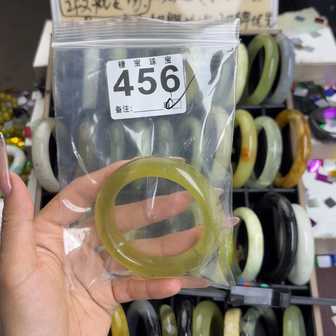 未镶嵌蛇纹石玉手镯我****他