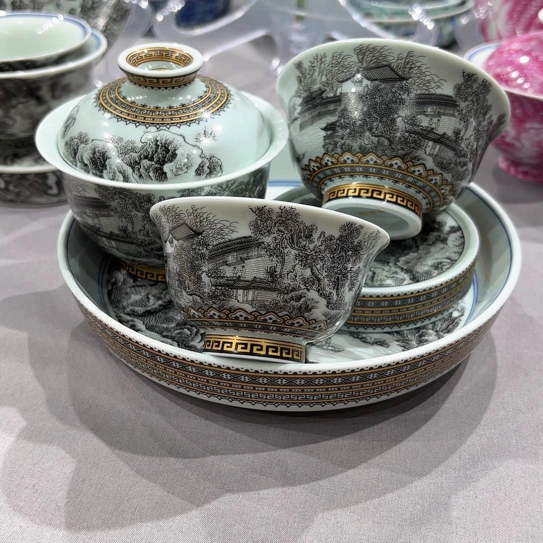 瓷片景德镇瓷器精品陈列