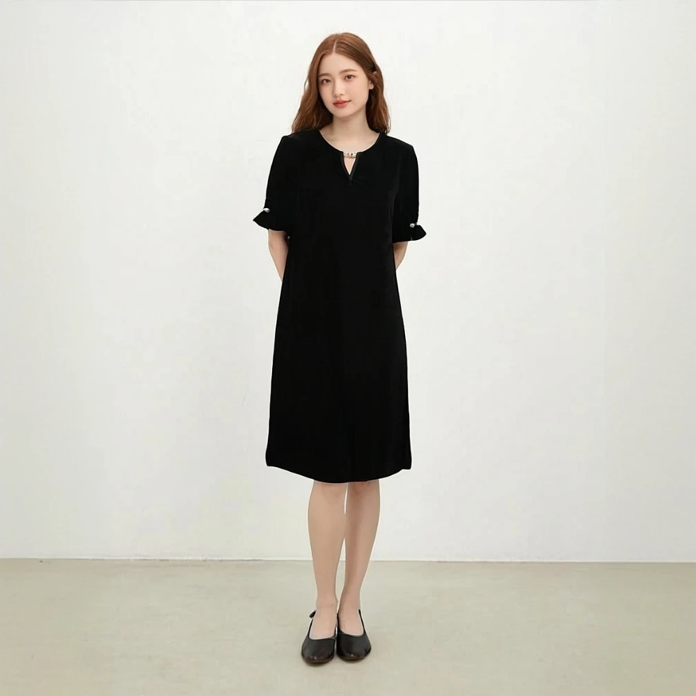 早秋新款丝绒圆领钉珠短袖国风法式连衣裙时尚百搭设计感大码女装