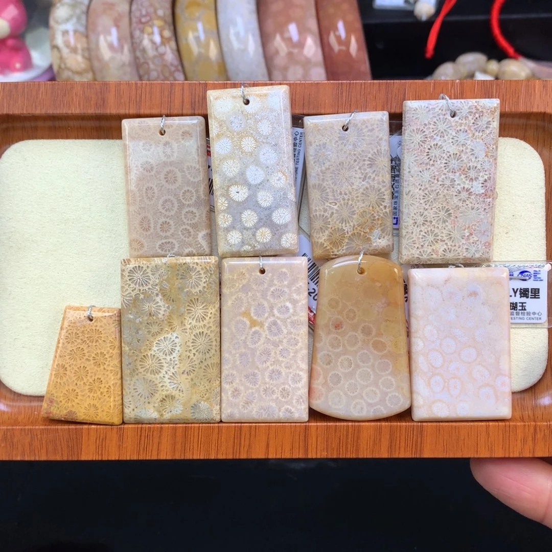 硅化珊瑚（珊瑚玉）未镶嵌颈饰1号20漏10米一颗可挑选