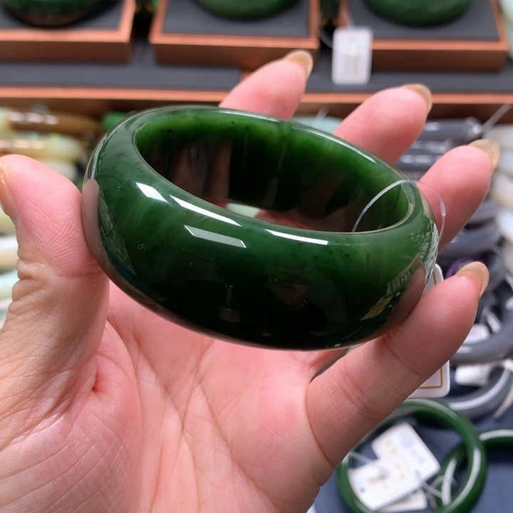 【闪购商品】未镶嵌手镯和田玉（碧玉）