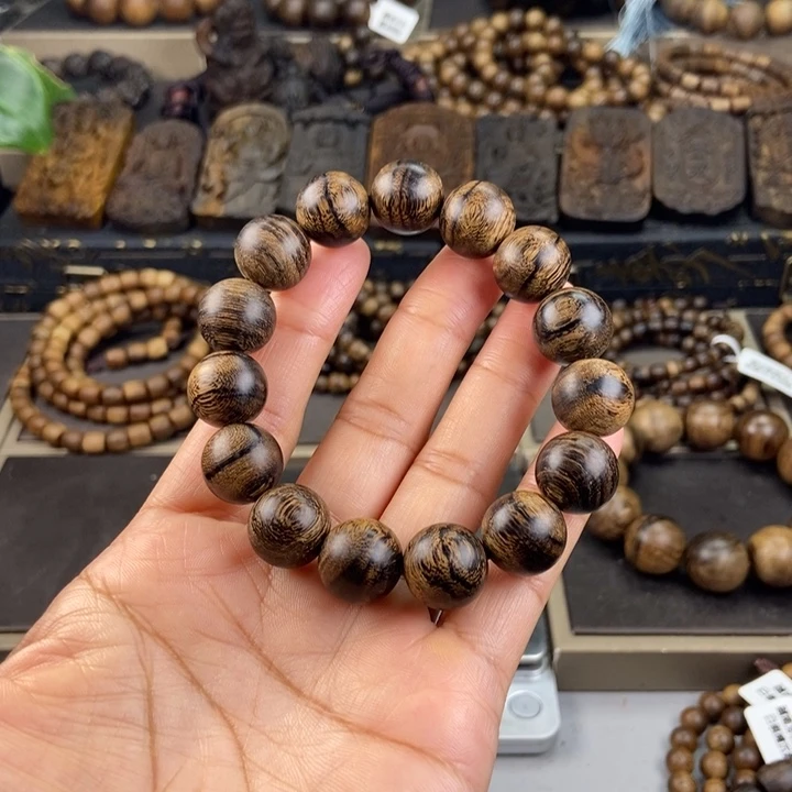 手串沉香品*越南芽庄白虎斑留疤