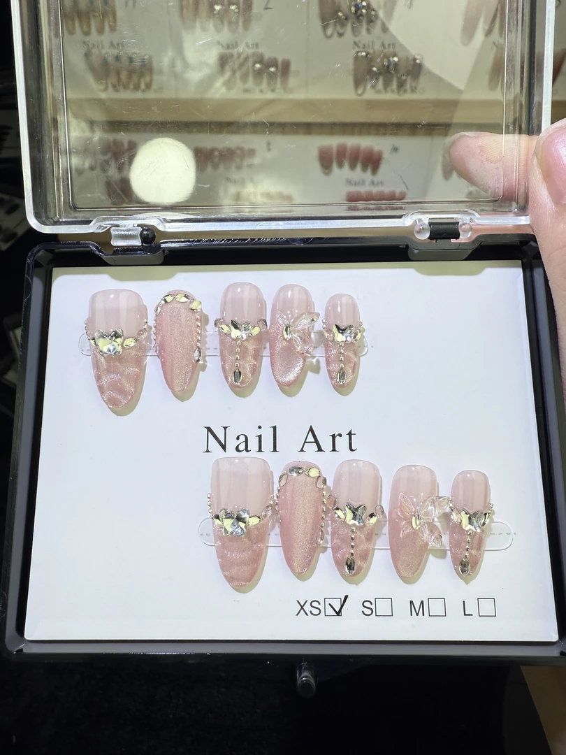 小香风手作立体蝴蝶结美甲片爆闪