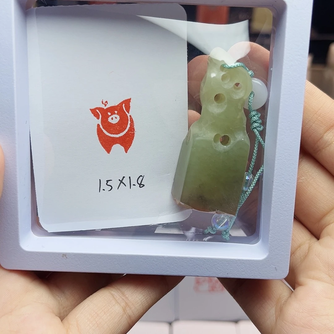 寿山石印石1.5×1.8猪猪 丹东晶 手工篆刻