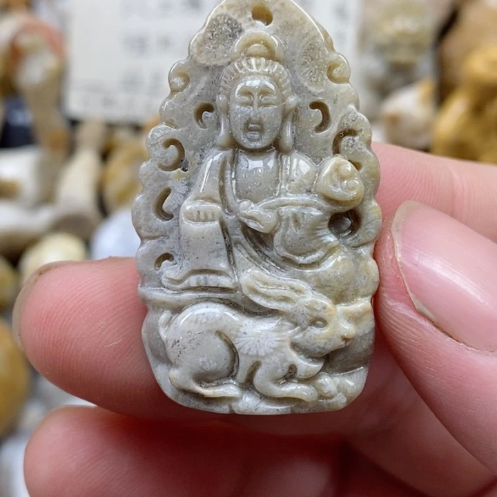 颈饰未镶嵌硅化珊瑚（珊瑚玉）小