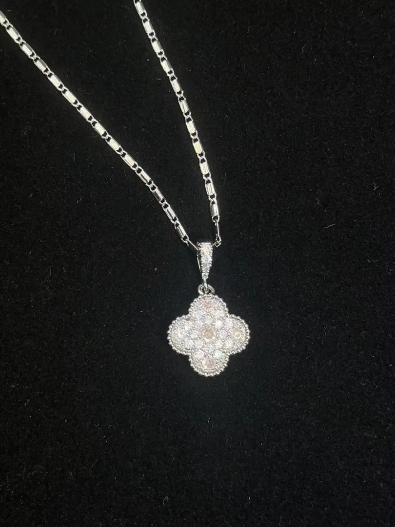 翰沁高奢  满钻四叶草项链时尚轻奢