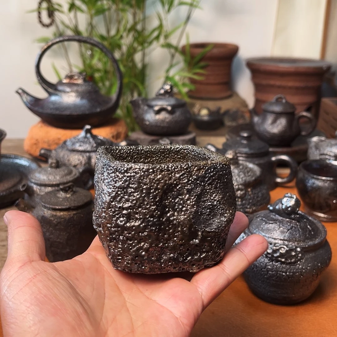 壶荥经黑砂馒头窑微瑕主人杯