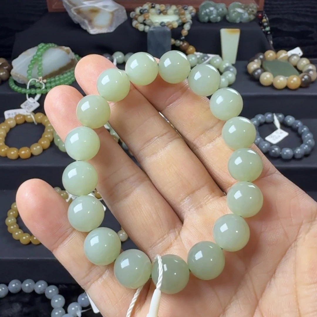 和田玉未镶嵌手链（NGTC国检证书）新疆且末近矿青白卡12 精品