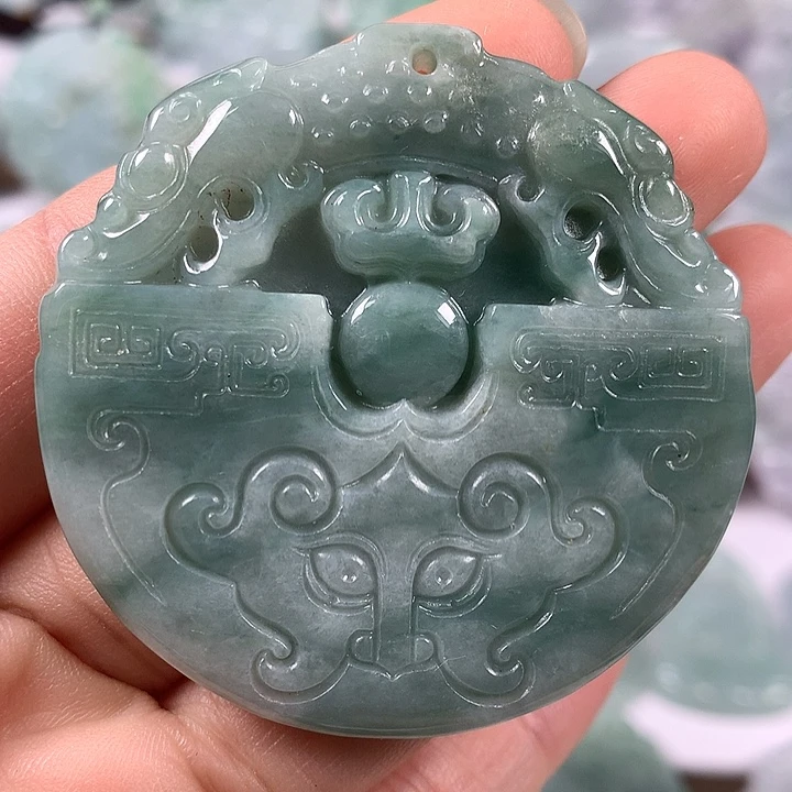 颈饰未镶嵌翡翠饕餮福利