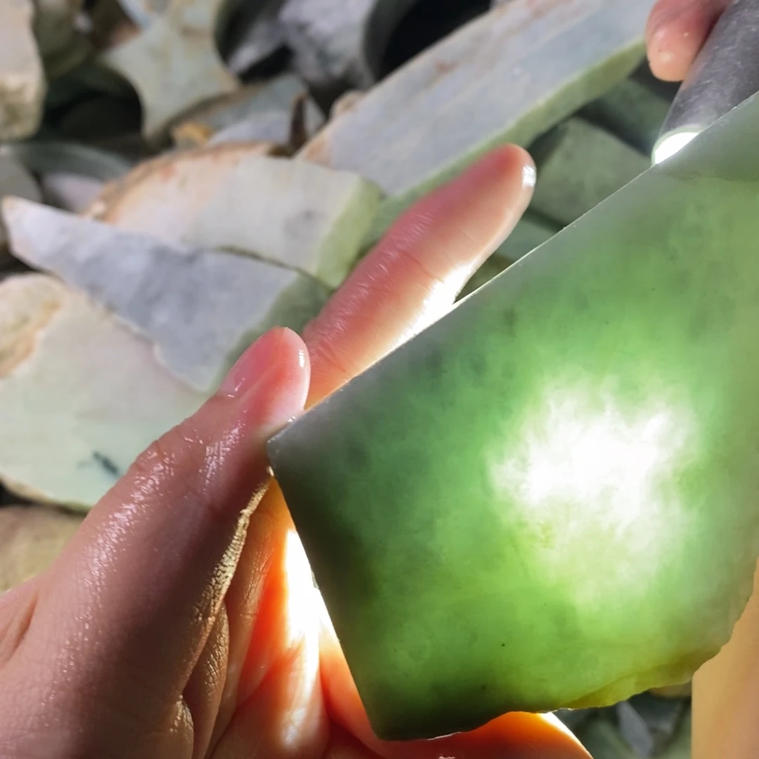 颈饰未镶嵌翡翠天然翡翠