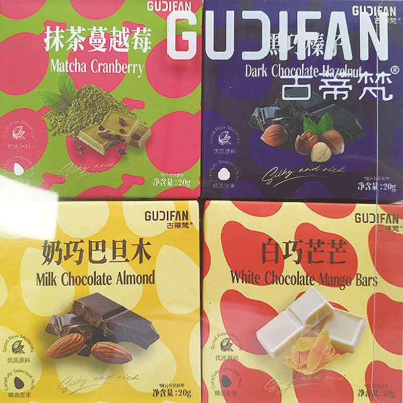 随机坚果巧克力一块