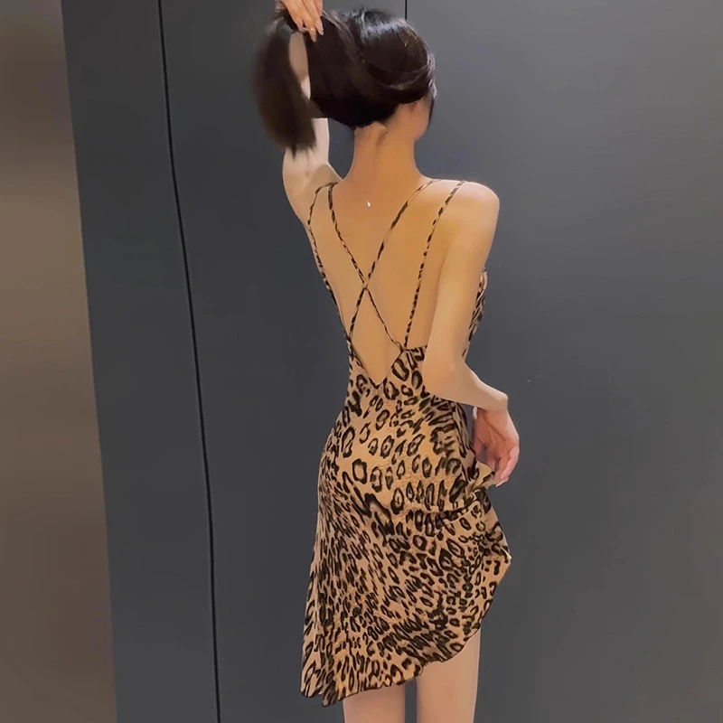 性感中长睡裙吊带印花夏季豹纹睡裙网红春夏美式海妖风显瘦气质