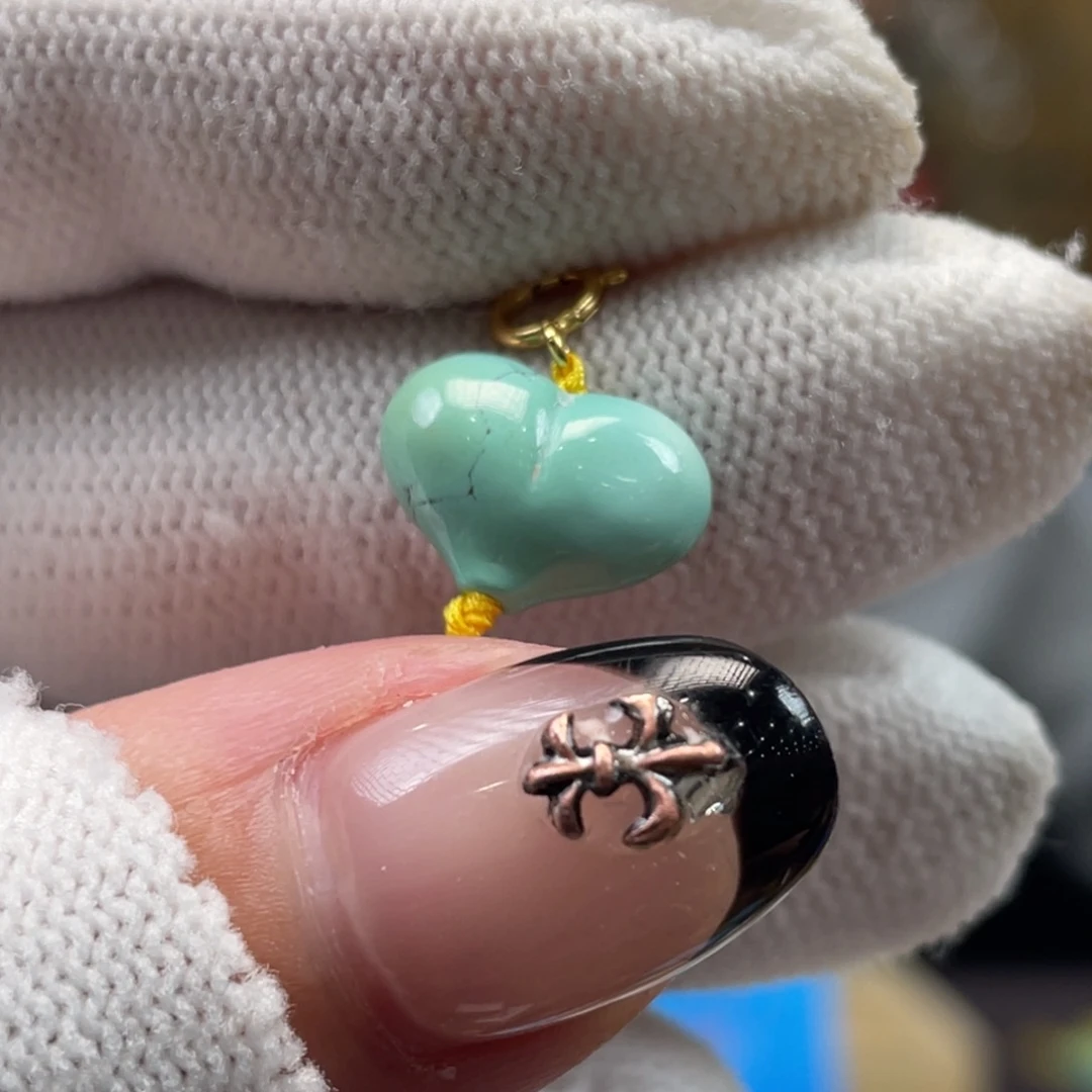 绿松石未镶嵌挂件