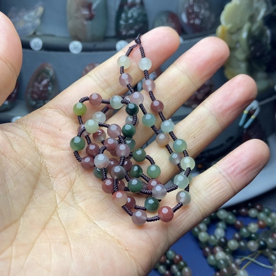 浩***洁玛瑙/玉髓未镶嵌颈饰