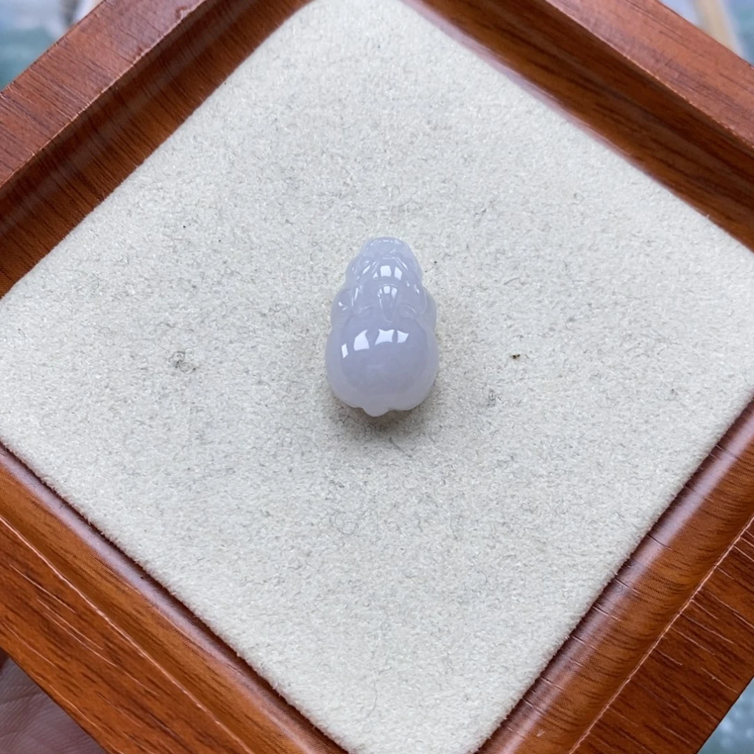 翡翠未镶嵌颈饰如意貔貅