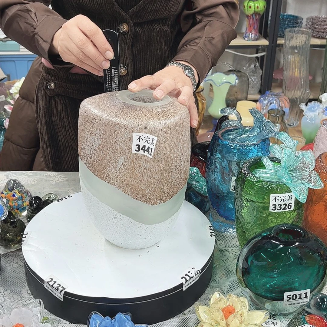 3441刻磨  家悦琉璃工艺品不完美