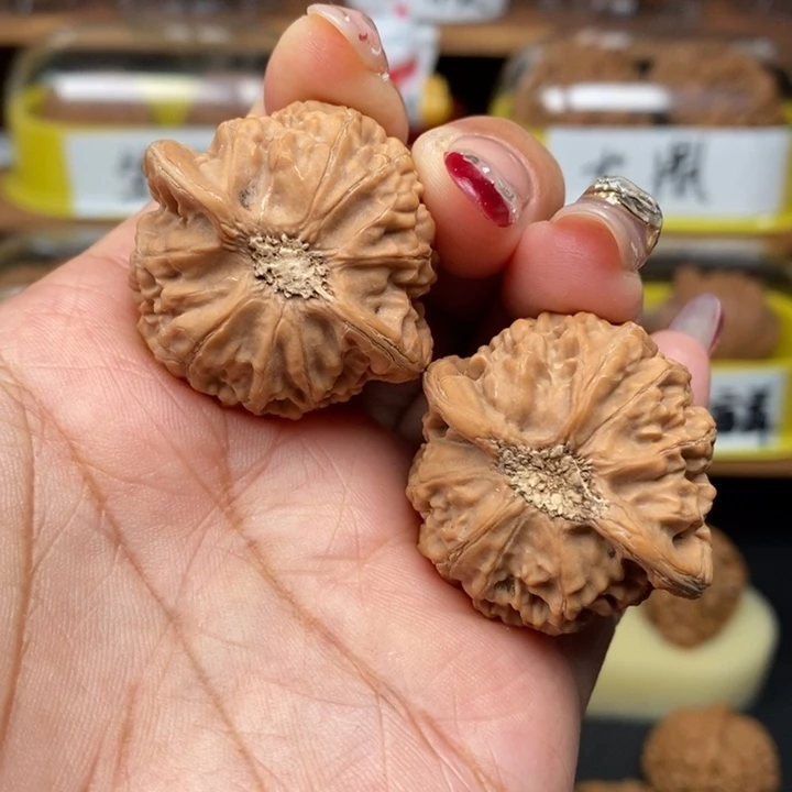 文玩核桃吊坠无****636全品宫灯