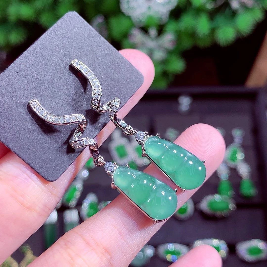 颈饰未镶嵌翡翠天然