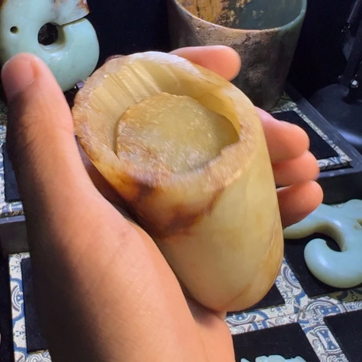 飞***哥玉玉摆件马蹄桶器形