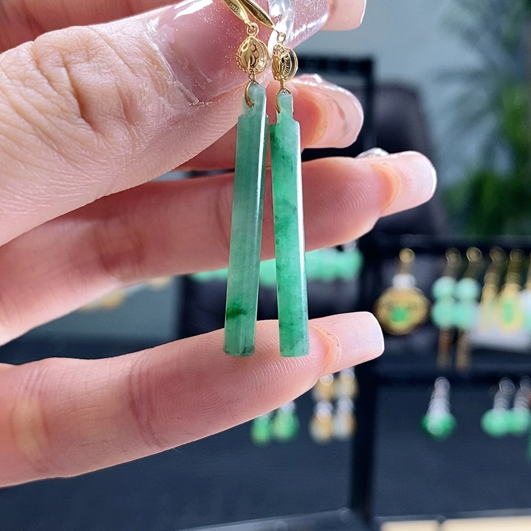 翡翠耳饰18K金镶嵌翡翠