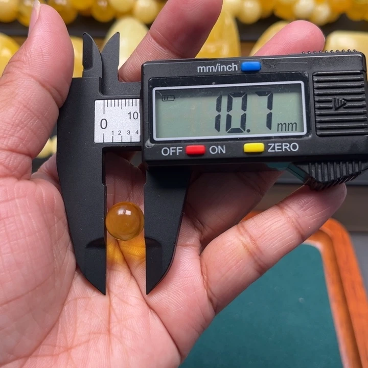 琥珀未镶嵌珠宝奇石M150号10.8+金珀