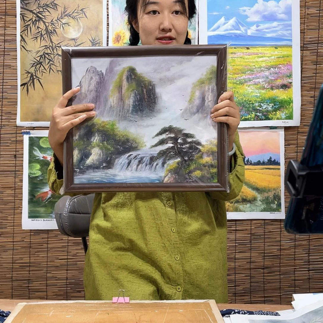 油画薇爽恭喜竞拍成功