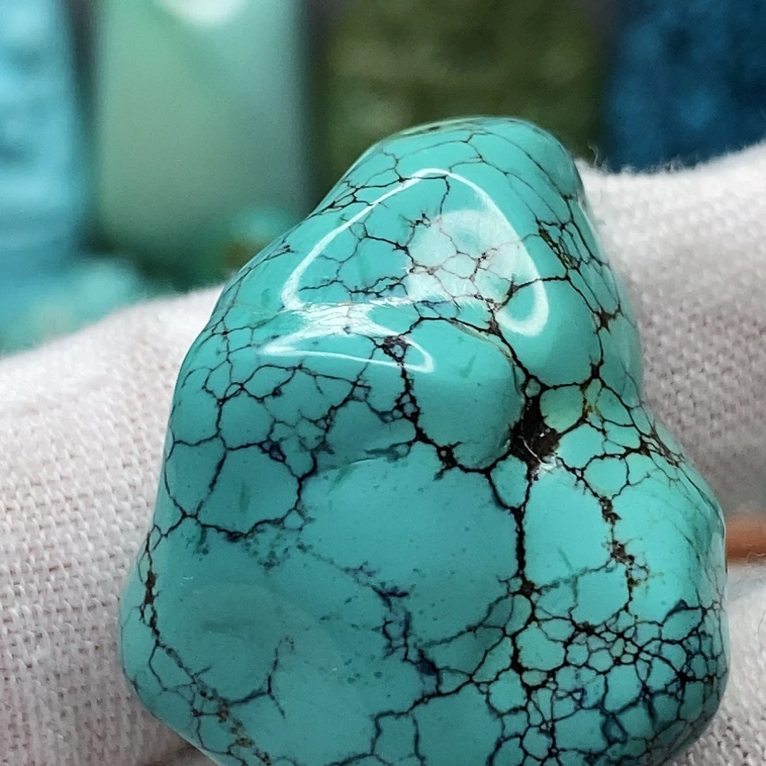 绿松石未镶嵌天然原矿 带武汉地大证书