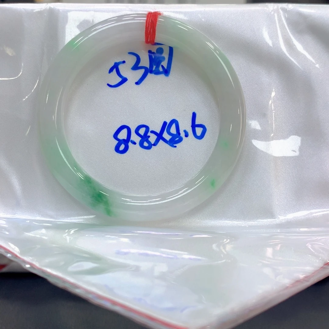 翡翠未镶嵌手镯翡翠23