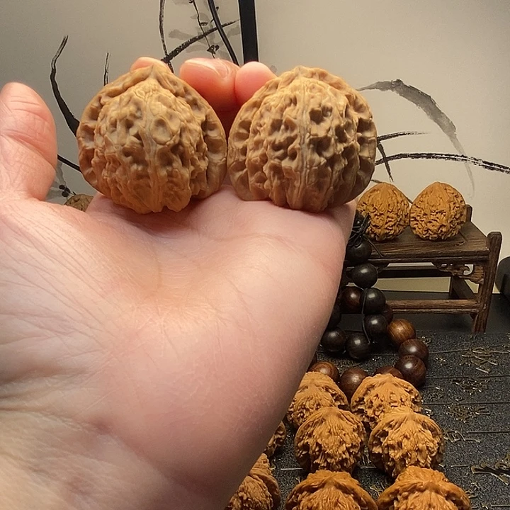 把件文玩核桃三角白